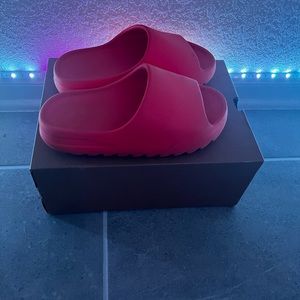 Yezzy Slide Enflame Orange